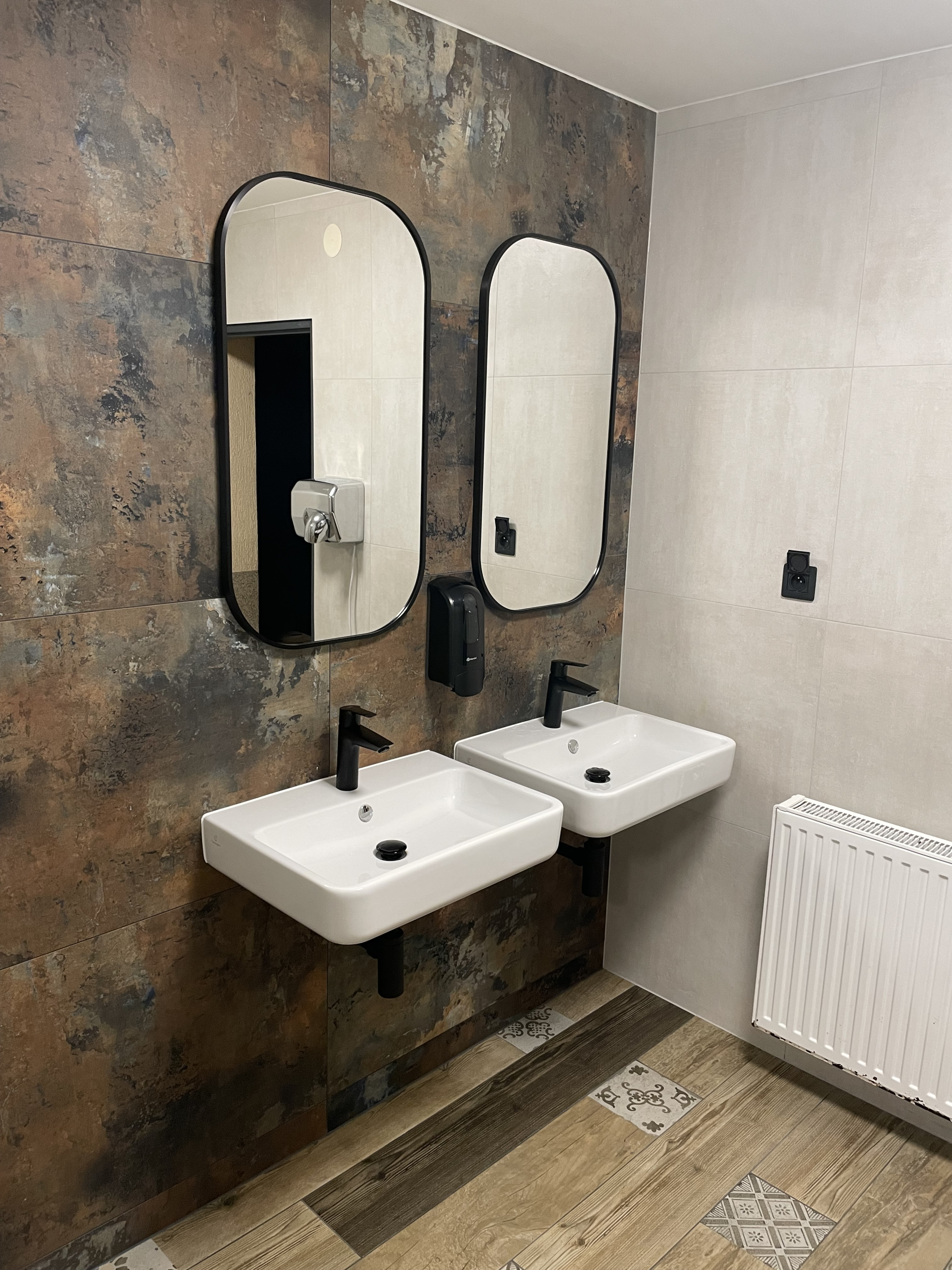 restaurace-cihelna-chlum-umyvadla